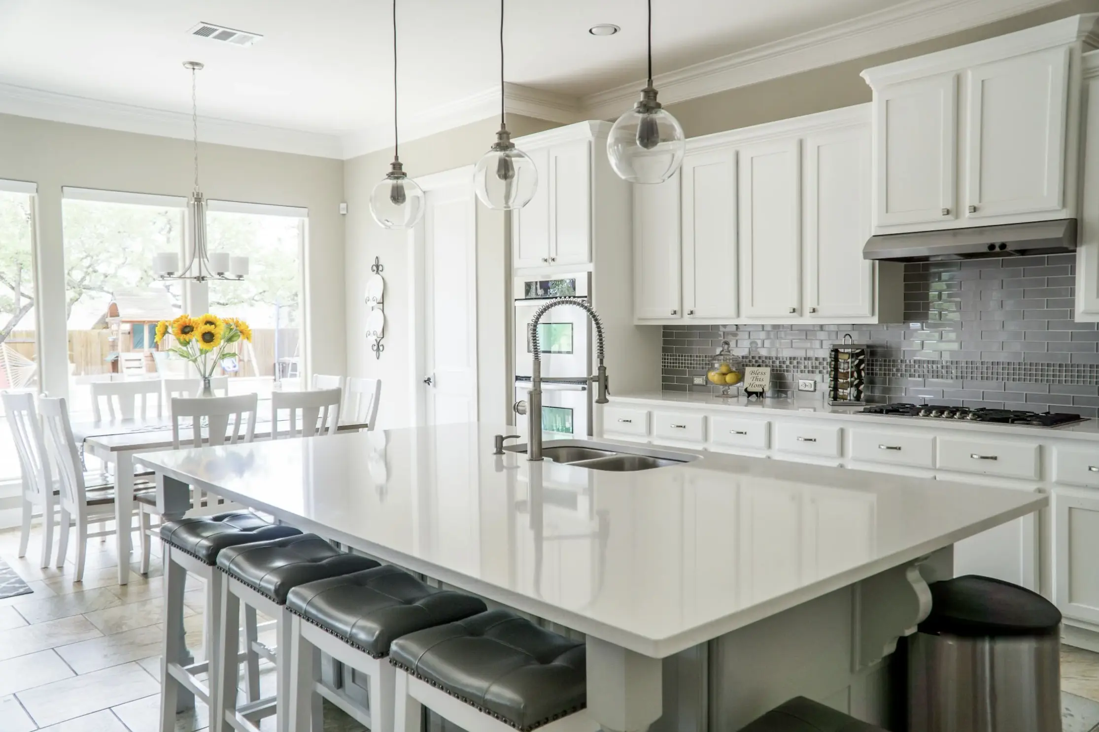 Accessible suite with zero-threshold entry and built-ins